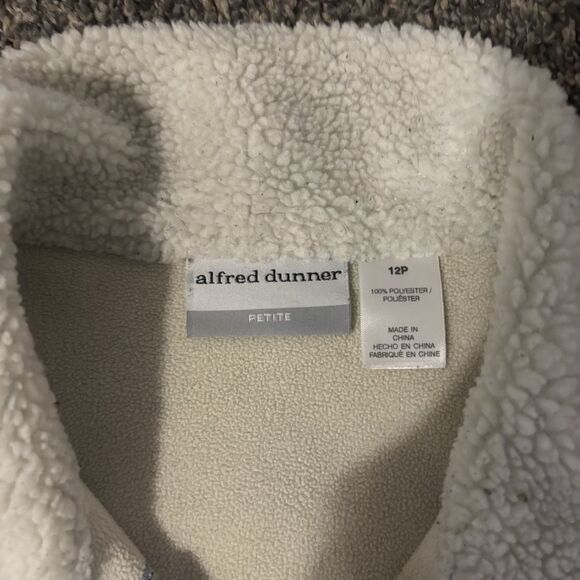 ALFRED DUNNER Blue Fleece Lined Button Down Jacket. Size 12P - Picture 4 of 6